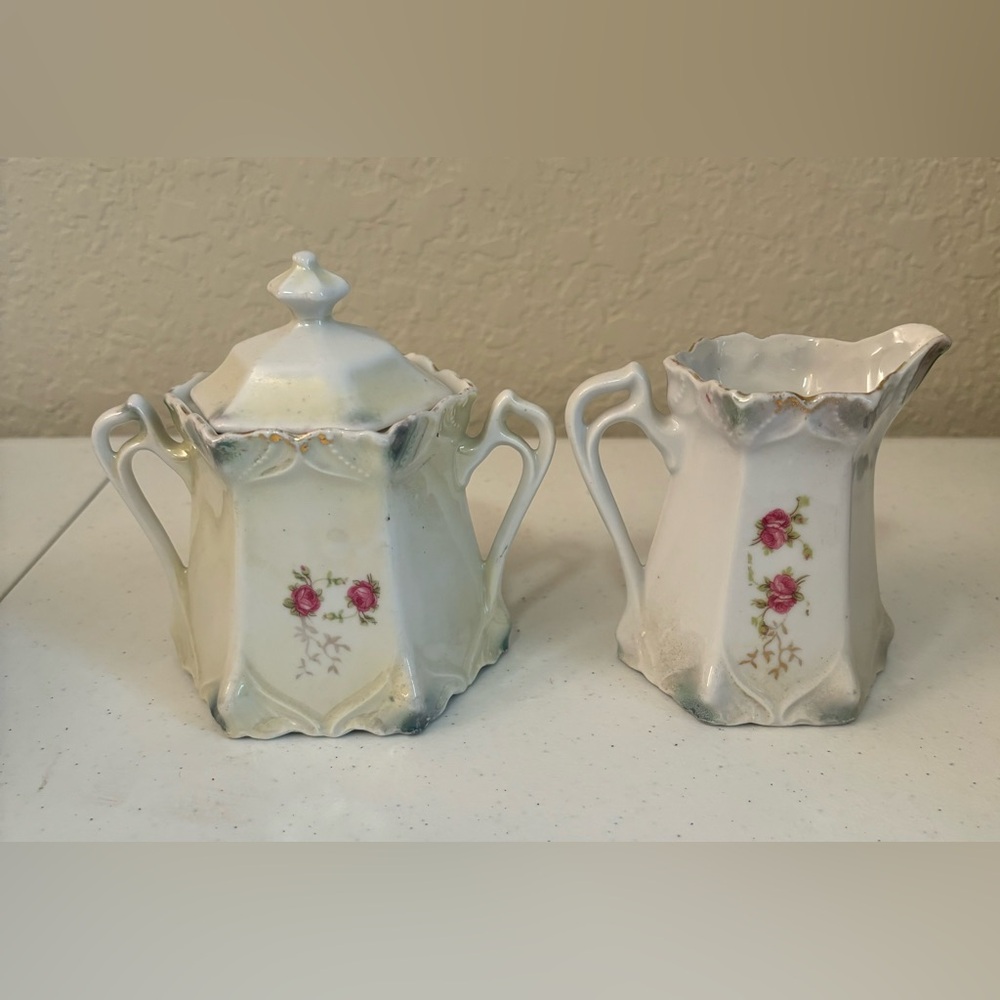 SUGAR BOWL & CREAMER ROSES ~ Germany - Picture 2 of 6